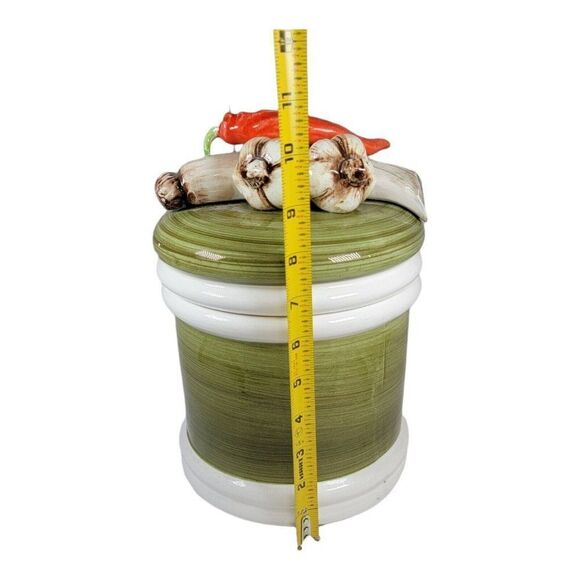 Vintage Beautiful Garden Harvest Canister with Lid 7" Hand-Painted Onion Pepper - Picture 6 of 9